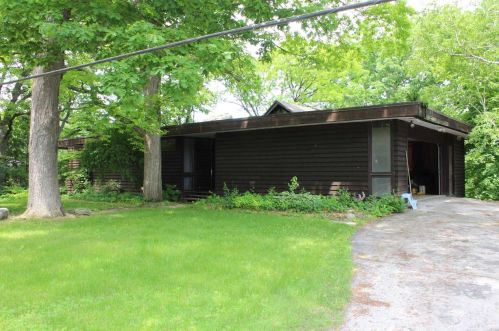 3059 Bay View Dr, Green Bay, WI 54311-5907
