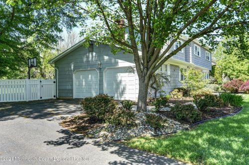 11 Andorra Ter, East Freehold, NJ 07728-2820