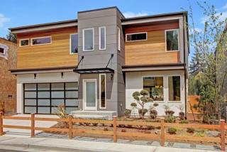 13731 Meridian Ave, Seattle, WA 98133-7261