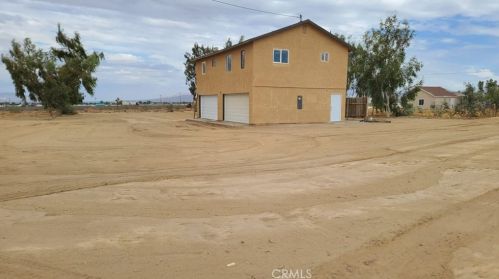 11158 Amethyst Rd, Victorville, CA 92392-8104