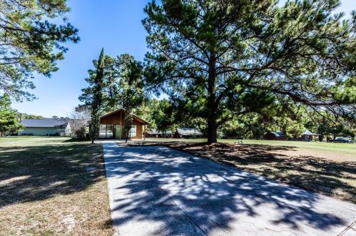 5 Oakland Ct, Huntsville, TX 77340-1406