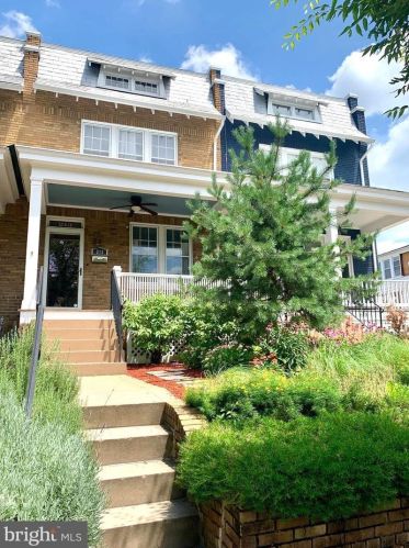 213 17th St, Washington, DC 20003-1641