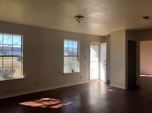 1095 Main St, Honey Grove, TX 75446-1237