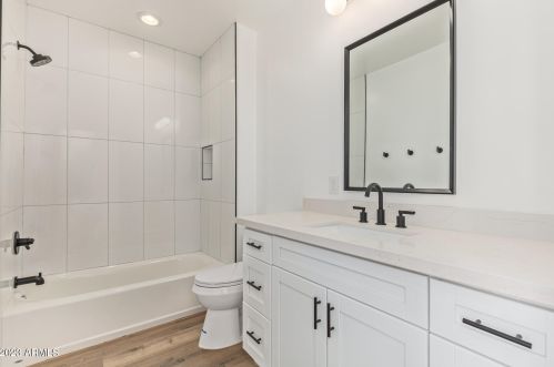 3616 12 St, Phoenix AZ 85024-1762 exterior