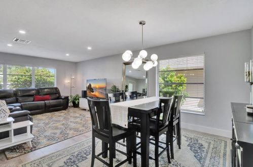 624 104th Ave, Naples FL  34108-3227 exterior