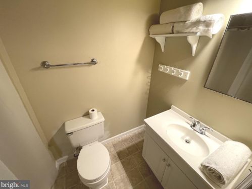 842 Woodcrest Turn, Dover DE  19904-2412 exterior