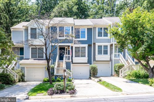 1613 Oak Spring Way, Herndon, VA 20190-4916