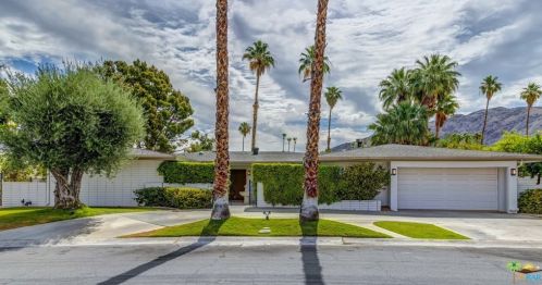 2462 Yosemite Dr, Palm Springs, CA 92264-9475