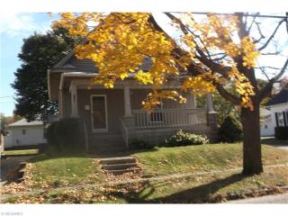 228 15th St, Coshocton, OH 43812-1403