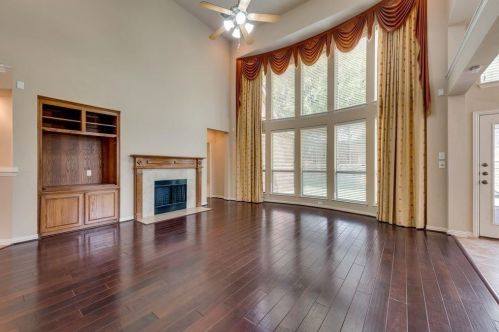 3604 Leanne Dr, Lewisville TX  75022-0962 exterior