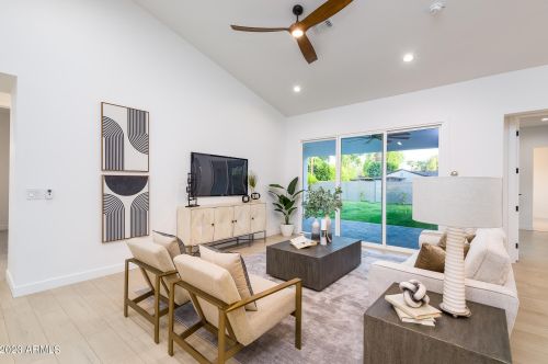 4039 Avalon Dr, Phoenix AZ  85018-7105 exterior