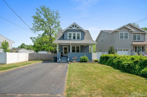 10 Main St, Helmetta, NJ 08828-1210