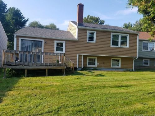 63 Lyman Dr, Middletown, CT 06457-4552