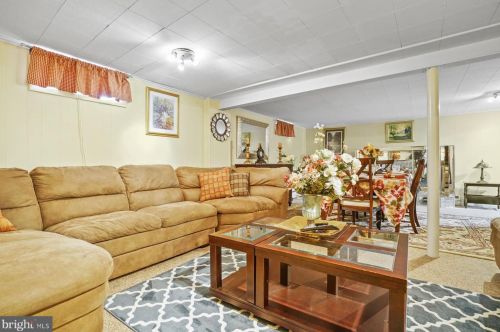 487 Clearview St, Pottstown PA 19464-5128 exterior