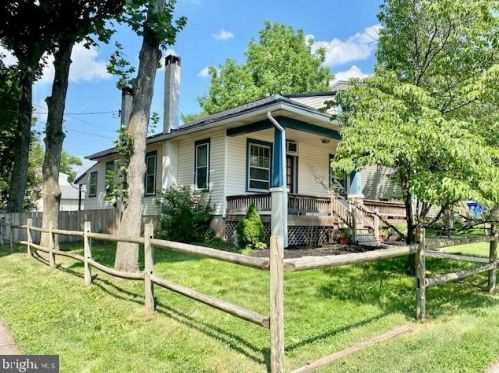 143 6th St, Pottstown, PA 19464-5104