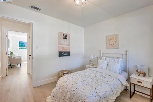 3877 Harbor St, West Pittsburg CA  94565-6137 exterior