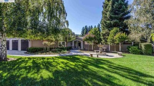 1560 Las Trampas Rd, Alamo, CA 94507-1850