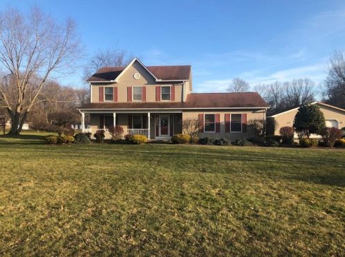 286 Mccombs Cir, New Castle, PA 16101-9154