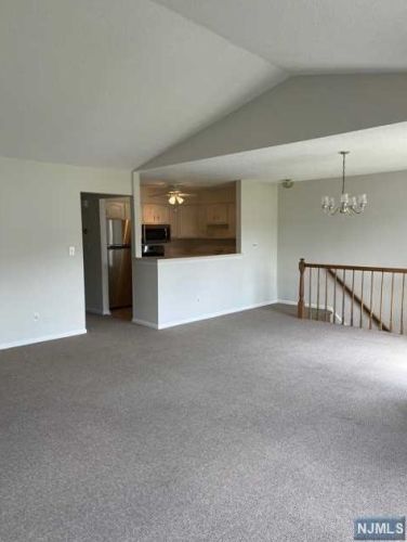 93 Konight Ct, Mahwah NJ  07430-2959 exterior