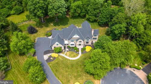 10 Devonshires Ct, Blue Bell PA  19422-2560 exterior