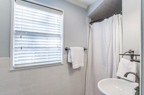 6027 Ellsworth Ave, Dallas TX 75214-2642 exterior