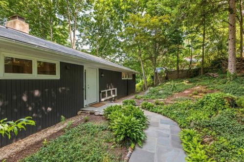 15 Cedar Lane Ter, Crotonville, NY 10562-2919