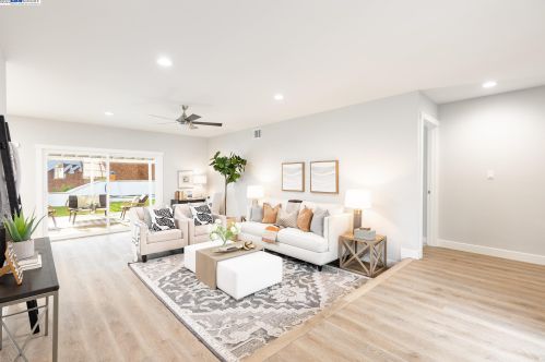 985 Riesling Dr, Pleasanton CA  94566-7219 exterior