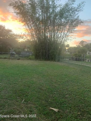 6213 Sleepy Hollow Dr, Titusville, FL 32780-7423