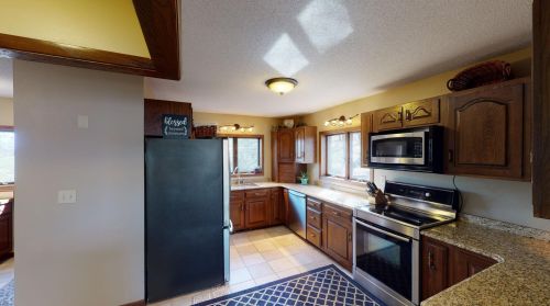 16775 15th St, Centerville, WI 54630-7157