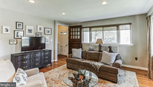 589 Devon Ave, Wayne, PA
