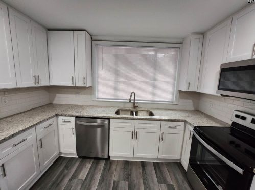 131 Alexandria St, Cayce-West Columbia SC  29169-4513 exterior