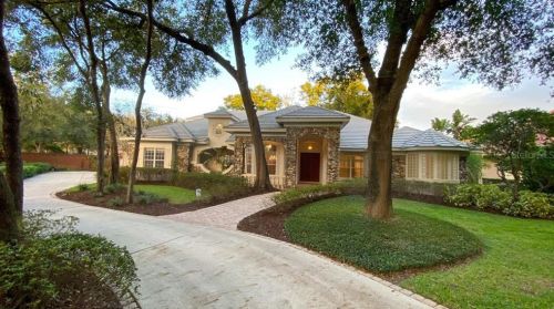 107 Lake Colony Dr, Maitland, FL 32751-6120