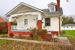 227 Lynnview Dr, Knoxville, TN 37918-1849