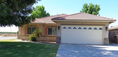 3503 Rio Grande Ln, Bakersfield, CA 93313-4019