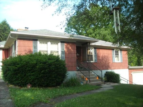 139 Spring St, Shady Spring WV  25918-8083 exterior