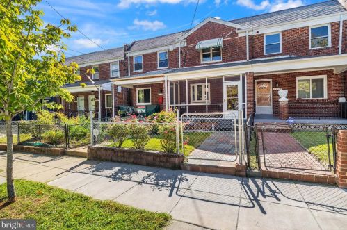 2216 13th St, Washington, DC 20020-5726