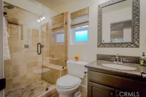 33068 Regina Dr, Temecula CA  92592-1472 exterior