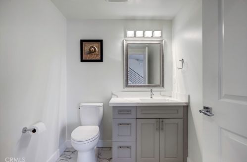 6160 Pacific Coast Hwy, Redondo Beach CA  90277-5907 exterior