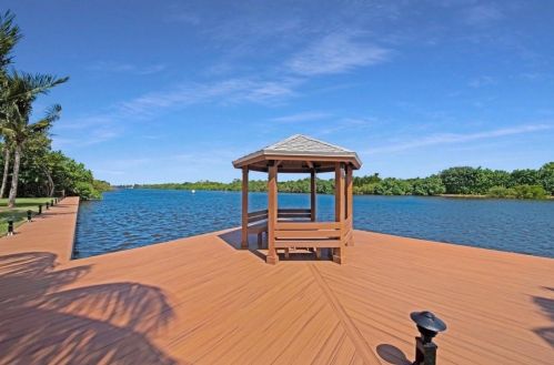 826 Kokomo Key Ln, Delray Beach FL  33483-6027 exterior