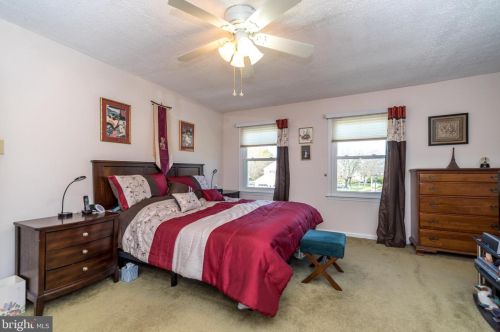 106 Claremont Dr, Lansdale PA 19446-6359 exterior