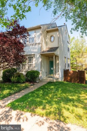 3260 Gina Pl, Woodbridge, VA 22193-5926