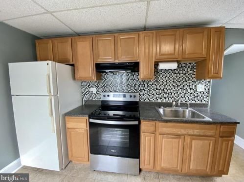 308 Cooper St, Camden NJ  08108-2223 exterior