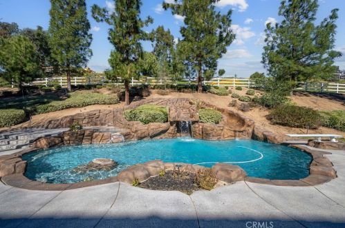 41664 Camino Del Vino, Temecula CA  92592-8439 exterior