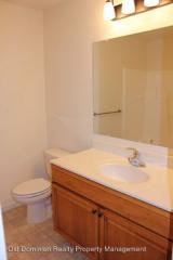 1030 Wellington Dr, Harrisonburg VA  22802-9305 exterior