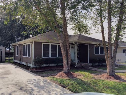 303 Brule Rd, Labadieville, LA 70372-2036
