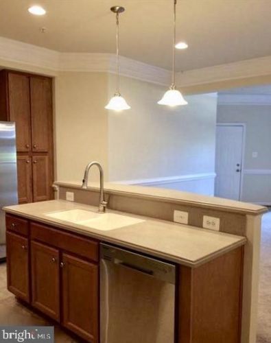 2537 Eastbourne Dr, Woodbridge VA  22191-4144 exterior