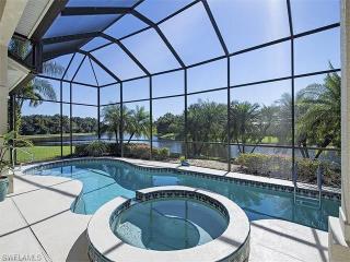 903 Spanish Moss Trl, Naples, FL 34108-2413