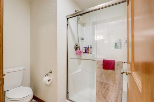 6109 108 Ave, Kenosha WI 53142-7263 exterior