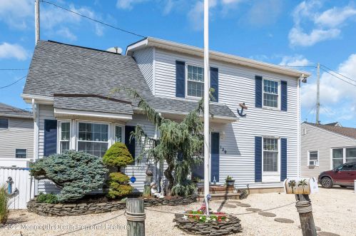120 Marshmallow Rd, Lavallette NJ  08735-3315 exterior