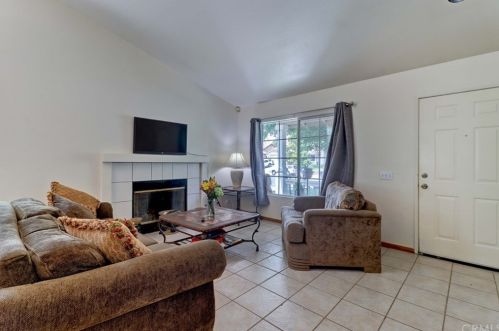 19395 Okeechobee Ln, Lake Elsinore, CA 92530-6399